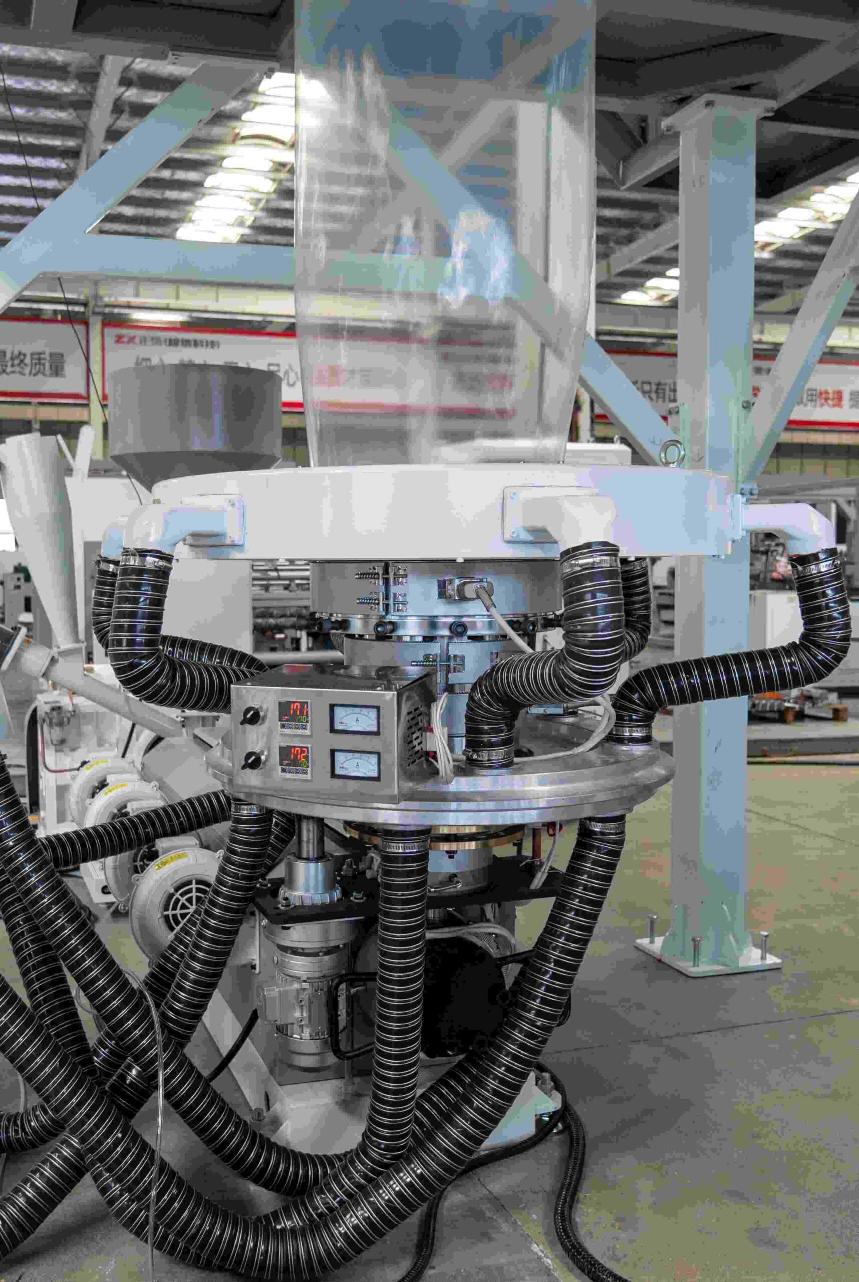 Каковы основные компоненты машины для выдува пленки? 3