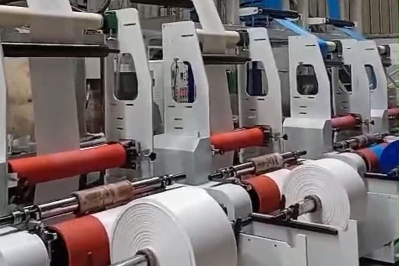 Cliente de Bangladés: Duplicación de la producción en un espacio limitado de fábrica gracias a una máquina de doble cabezal a medida 1